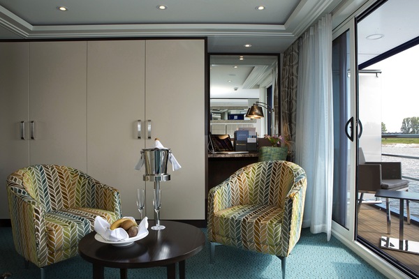 AmaWaterways SONATA_suite_living.JPG